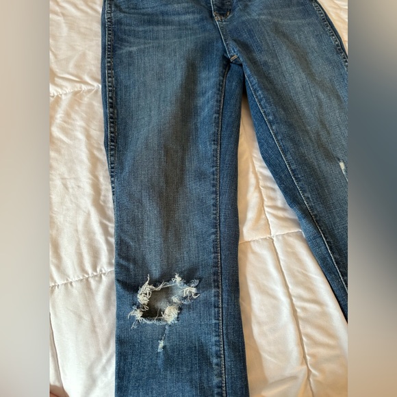 Madewell Curvy High-Rise Skinny Jeans: Drop Step-Hem Edition - Picture 12 of 14